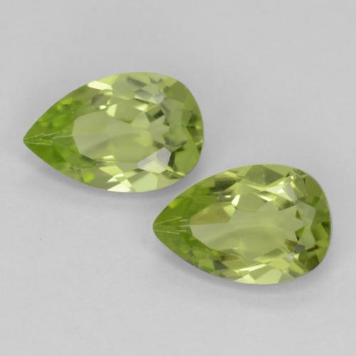 Lively Green Peridot Gem - 0.4ct Pear Facet (ID: 540631)