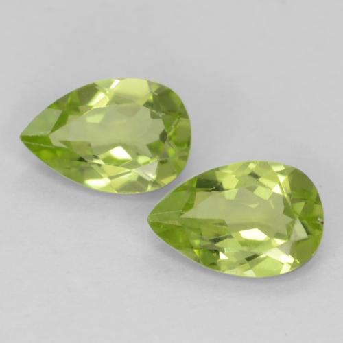 Lively Green Peridot Gem - 0.4ct Pear Facet (ID: 540638)