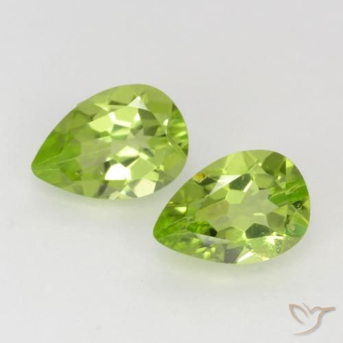 薄いライブリーグリーン ペリドット 宝石 - 0.5ct ペアーファセット (ID: 543736)