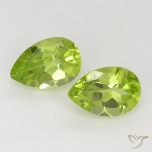 0.93ctw Natural Medium Green Peridot, Pear Shape, VVS-VS