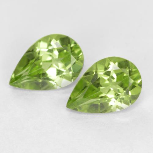 Light Lively Green Peridot Gem - 0.4ct Pear Facet (ID: 555998)