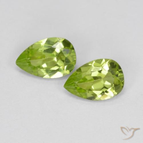 0.92ctw Natural Medium Green Peridot, Pear Shape, VS