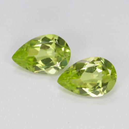 Verde medio Peridoto Gema - 0.4ct Corte en forma de pera (ID: 569021)