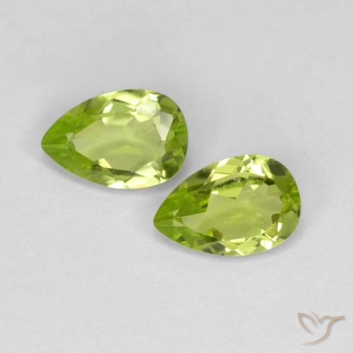 0.88ctw Natural Medium Green Peridot, Pear Shape, VVS-VS