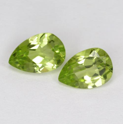 Lively Green Peridot Gem - 0.5ct Pear Facet (ID: 570245)