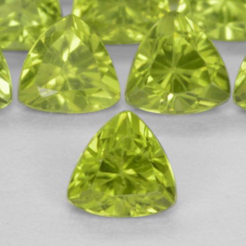 Ярко-зеленый Хризолит Камень - 0.3ct Огранка Триллион Фасетная (ID: 572097)