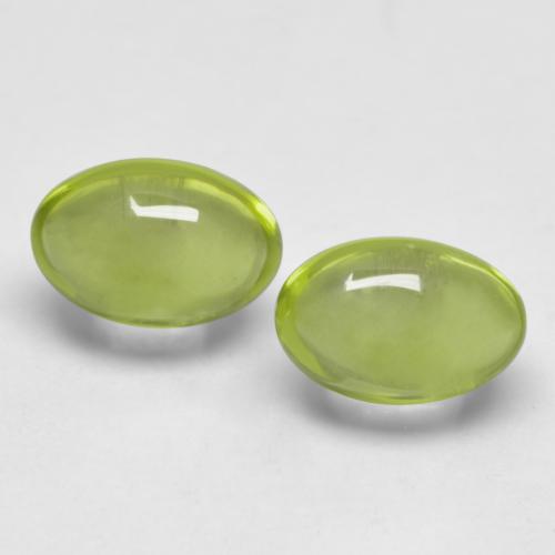 Earth Green Peridot Gem - 0.5ct Oval Cabochon (ID: 574056)