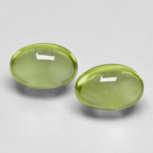 Light Green Peridot Gem - 0.5ct Oval Cabochon (ID: 574057)