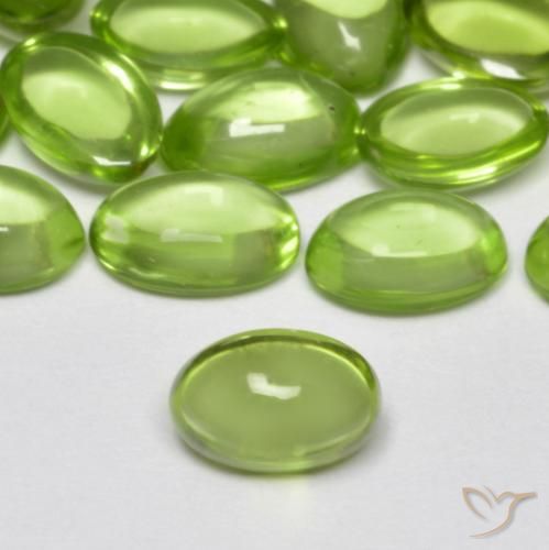 0.52ct Natural Light Lively Green Peridot, Oval, Transparent