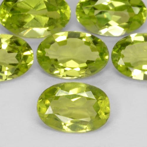 Verde vivo Peridoto Gema - 0.5ct Forma ovalada (ID: 574234)