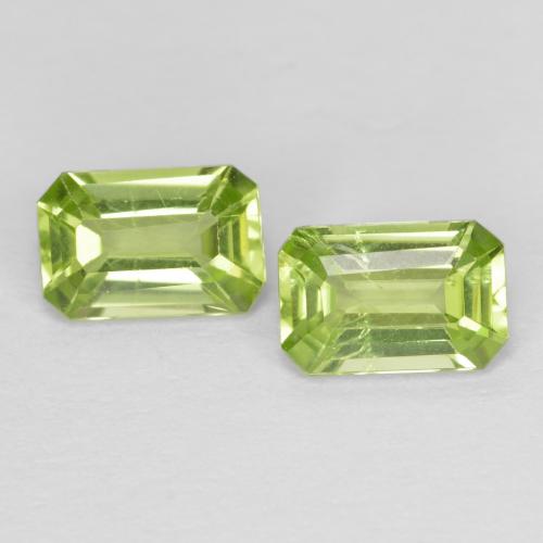 Light Lively Green Peridot Gem - 0.5ct Octagon Step Cut (ID: 585689)
