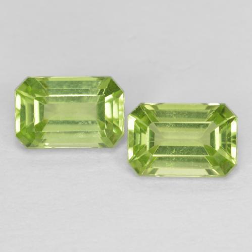 Light Lively Green Peridot Gem - 0.6ct Octagon Step Cut (ID: 585691)