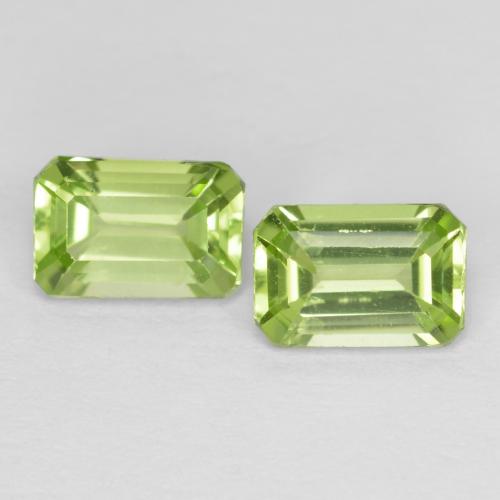 Light Lively Green Peridot Gem - 0.6ct Octagon Step Cut (ID: 585696)