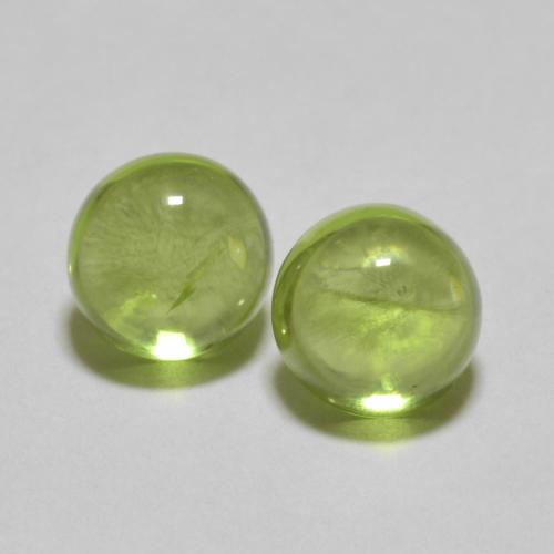 Lively Green Peridot Gem - 1.3ct Round Cabochon (ID: 586751)