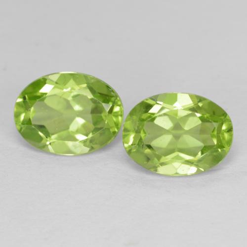 Lively Green Peridot Gem - 1.5ct Oval Facet (ID: 592915)