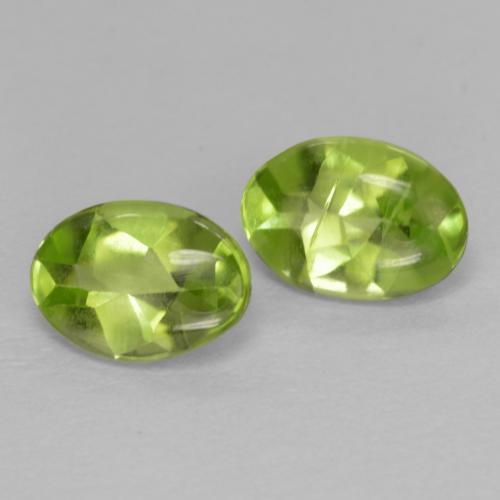 Lively Green Peridot Gem - 0.8ct Oval Buff-Top (ID: 592944)