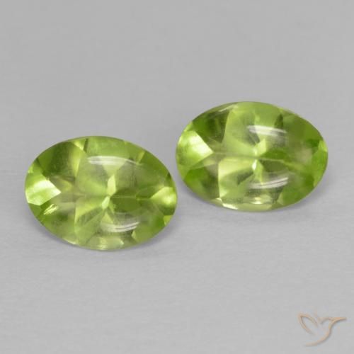 1.52 ctw Green Peridot Stones, Natural Peridot in Oval Buff-Top Shape for Sale