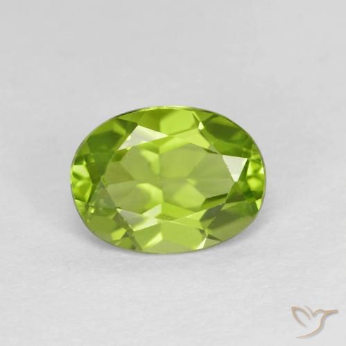1.36ct Natural Lively Green Peridot, Oval, VS
