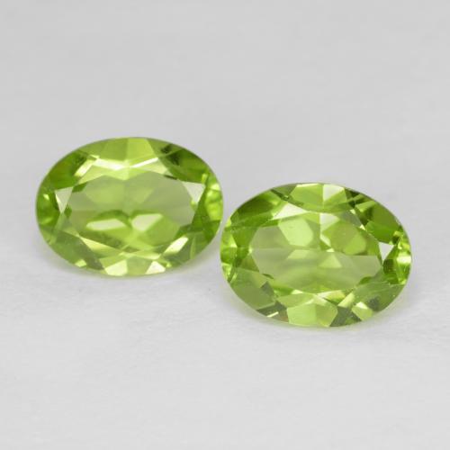 Medium Green Peridot Gem - 1.5ct Oval Facet (ID: 593785)