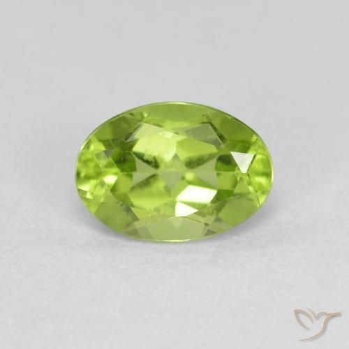 0.92ct Natural Lively Green Peridot, Oval, VS
