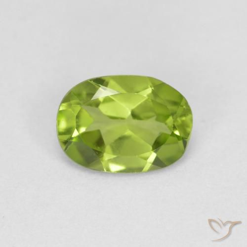 0.80ct Natural Medium Green Peridot, Oval, VS