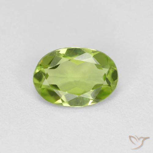0.75ct Natural Lively Green Peridot, Oval, VS