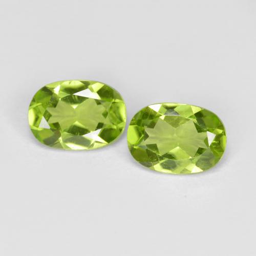 Lively Green Peridot Gem - 0.9ct Oval Facet (ID: 622739)