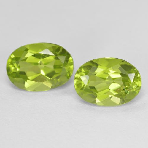 Lively Green Peridot Gem - 1ct Oval Facet (ID: 623117)