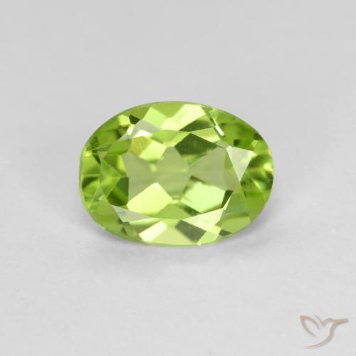 0.80ct Natural Lively Green Peridot, Oval, VS