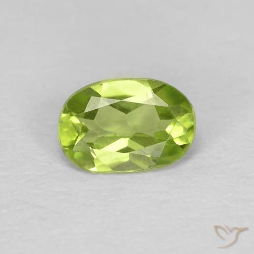 0.59ct Natural Lively Green Peridot, Oval, VS