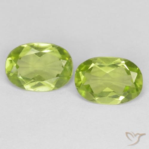 1.51ctw Natural Lively Green Peridot, Oval, VS