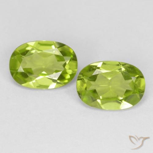 1.69ctw Natural Lively Green Peridot, Oval, VS