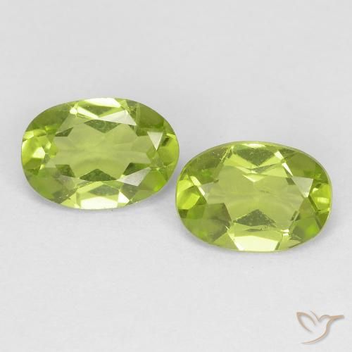 1.57ctw Natural Lively Green Peridot, Oval, VS