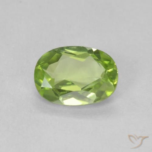 0.76ct Natural Medium Green Peridot, Oval, VVS