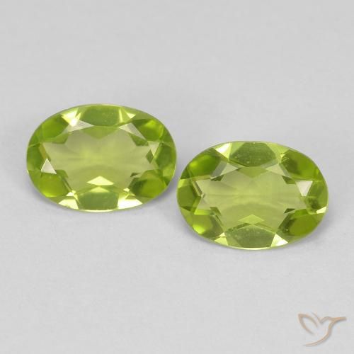 1,36 ct Peridot im Ovalschliff, 7 x 5 mm aus China, Photo A