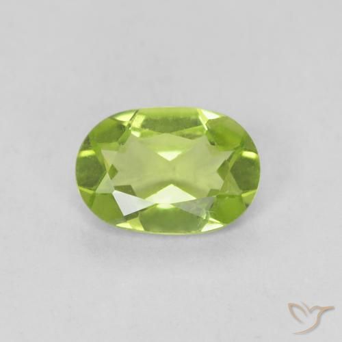 0.73ct Natural Medium Green Peridot, Oval, VVS