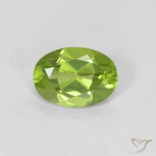 0.82ct Natural Medium Green Peridot, Oval, VVS