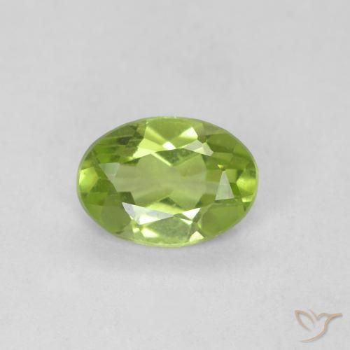 0.59ct Natural Medium Green Peridot, Oval, VVS