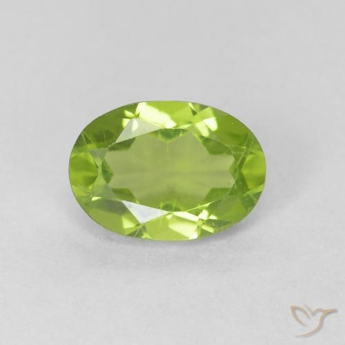 0.93ct Natural Medium Green Peridot, Oval, VS