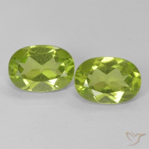 1.79ctw Natural Medium Green Peridot, Oval, VVS-VS