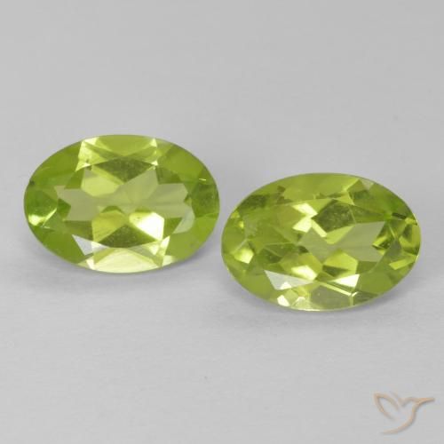 1.54ctw Natural Lively Green Peridot, Oval, VVS-VS