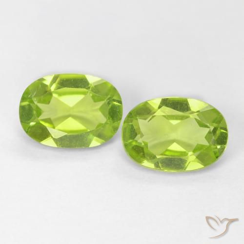 1.77ctw Natural Medium Green Peridot, Oval, VS