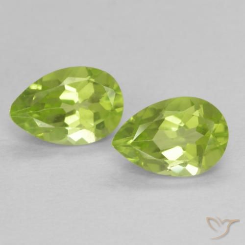 0.91ctw Natural Lively Green Peridot, Pear Shape, VVS-VS