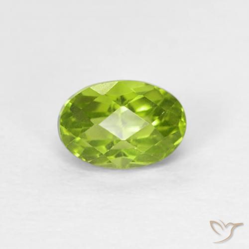 0.66ct Natural Bright Green Peridot, Oval, VVS-VS