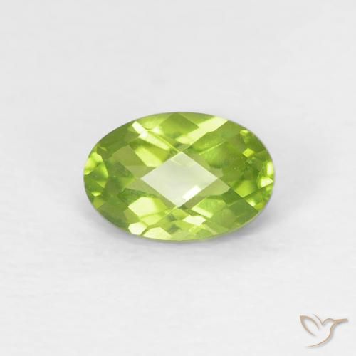 0.62ct Natural Light Lively Green Peridot, Oval, VVS-VS