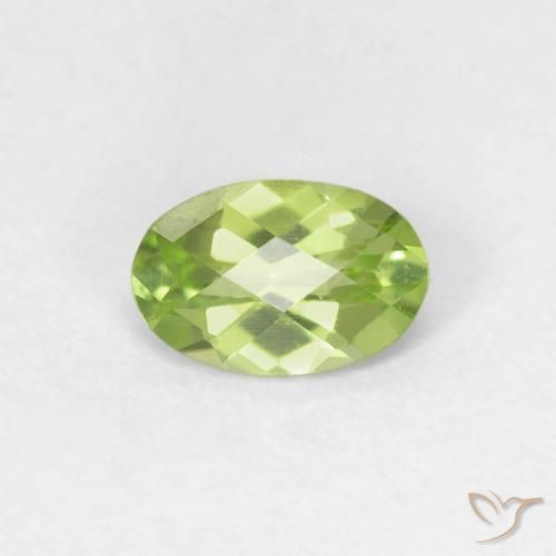 0.44ct Natural Lively Green Peridot, Oval, VVS-VS