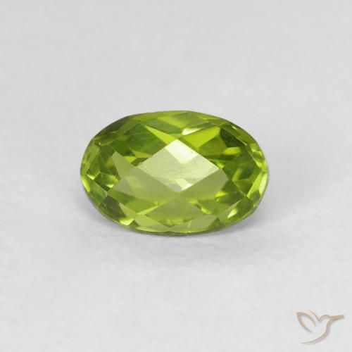 0.68ct Natural Lively Green Peridot, Oval, VVS-VS