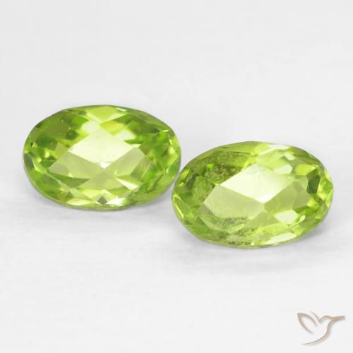 1.28ctw Natural Lively Green Peridot, Oval, VS