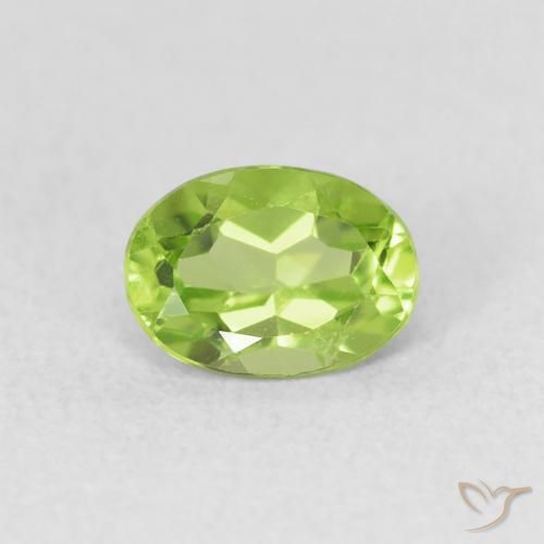 0.95ct Natural Medium Light-Green Peridot, Oval, VS