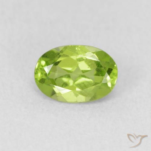 0.86ct Natural Lively Green Peridot, Oval, VS